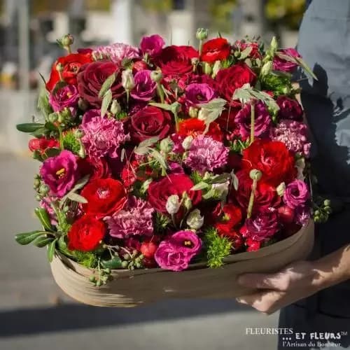 Fleurs et plaques pour deuils — Montcuq, Lot